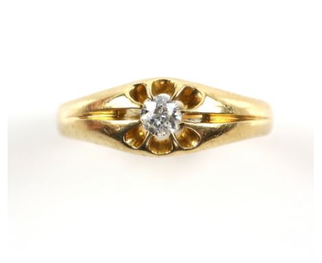 Late 19th C old cut diamond ring, estimated total weight 0.20 carat, mounted in 18 ct yellow gold, ring size O            Gro