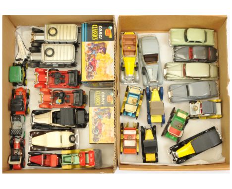 A collection of loose models to include Dinky - 150 Rolls Royce Silver Wraith, Corgi - C700 Jaguar MK II, plus other Dinky, C