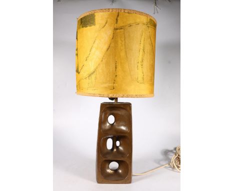 Mid-century totem style table lamp with bronzed effect glaze, 31cm tall. 