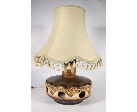 Mid-century West German fat lava style squat table lamp with textural drip glaze and additional interior bulb, 26cm to the to