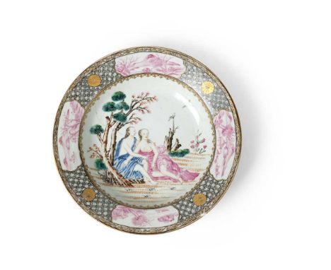 FAMILLE ROSE 'EUROPEAN SUBJECT' PLATE QING DYNASTY, QIANLONG PERIOD  清乾隆 外銷粉彩神話人物埃西斯及加拉蒂亞圖盤 painted in the central medallion 