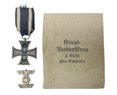 WW1 German Iron Cross 2nd Class with ribbon and 1939 spange; ring indistinctly stamped, possibly Fr. for Friedlander; and an 