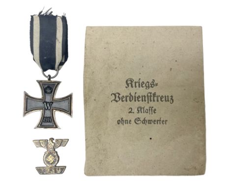 WW1 German Iron Cross 2nd Class with ribbon and 1939 spange; ring indistinctly stamped, possibly Fr. for Friedlander; and an 