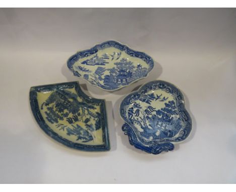 Three Victorian blue and white shaped "Willow" pattern dishes including Spode