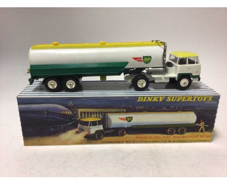 Dinky Supertoy French issue Tracteur Unic avec semi-Remorque Air BP No 887, boxed