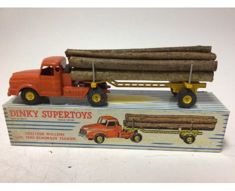 Dinky (French issue) Supertoys Williams tractor and lumber carrier No. 897 boxed
