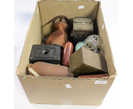 A carriage lamp in a box of cameras, smoking ephemera, etc 