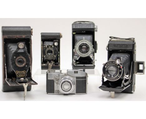 An A2 folding Autographic Brownie camera No A-116, a Kodak 6.20 folding camera (canvas case) and three other camera's (5)  