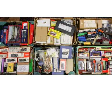 ***ESTIMATE AMENDED*** Railway models : kit details, plastic kits, finecast, Bachmann Hornby class QI Loco 33005 etc (16 boxe