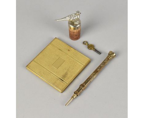 A Collection of Various Items to comprise Yellow Metal Propelling Pencil (Missing Inset Mount), Powder Compact, Wine Saver Co
