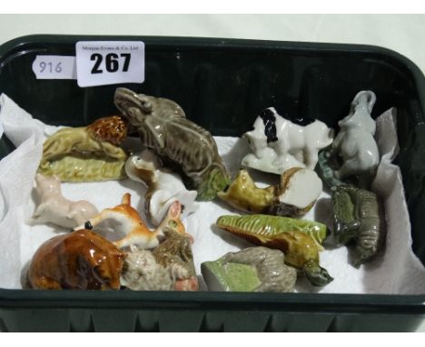 A Quantity Of Wade Whimsies