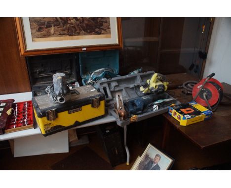 Good collection of power tools to include Makita 