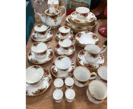 Royal Albert Old Country Roses breakfast wareCondition report: One cup has a chip and another has a hairline. One plate has a
