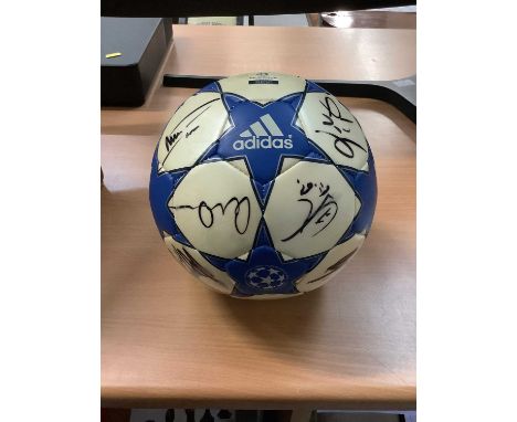 2006 Arsenal Football club signed Champions League Offical ball