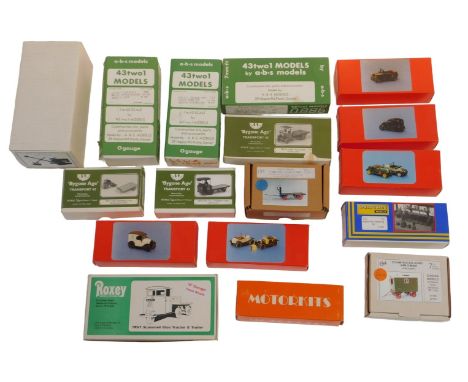 Various white metal model kits, including 4321 LSWR diagram 1496 ten tonne steel UF sliding door box van, Roxy Scammell six t