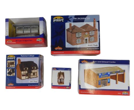 V Scenecraft by Bachmann OO gauge resin model buildings, comprising 44-133 BR Type 15 signal box, 44-0019 thatched cottage, 4