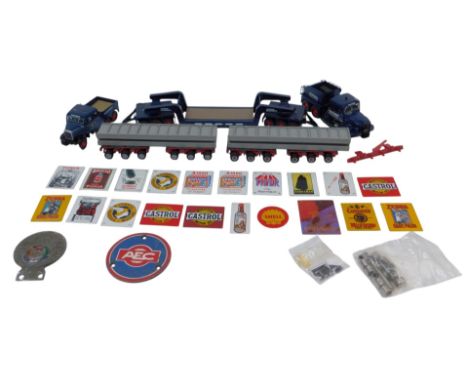 A Corgi Heavy Haulers Pickfords commemorative set, including Corgi Scammell Contractor, Corgi Scammell Constructor, Wrekin ro