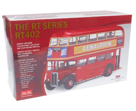 A Sunstar RT Series RT402 London Transport diecast bus, limited edition of 1500 pieces with numbered certificate, 2923, boxed