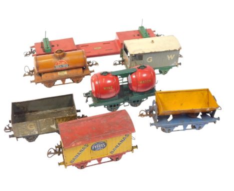 Hornby series O gauge tinplate rolling stock, including a GW brake van, wine wagon, Fifes Banana fruit van, etc. (1 tray)