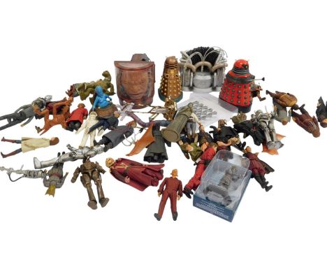Various Doctor Who toys and figures, including Amy Pond, Cybermen, David Tennant as the Doctor, etc. (1 box)