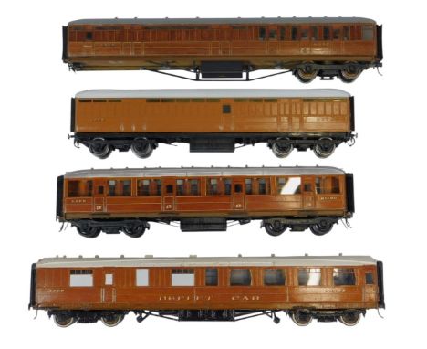 Kit built O gauge LNER teak coaches, including 403138 buffet car, 5052 third class guards coach, 61793 LNER third class corri