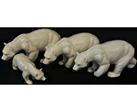 Four Melba ware figures of polar bears, 43cm long and smaller (4)