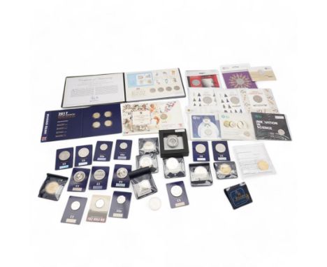 Mostly commemorative coinage, including The Royal Mint United Kingdom 2014 'Outbreak' fine silver twenty pound coin on card, 