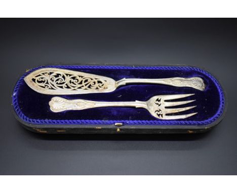 A Victorian cased silver Kings Pattern fish slice and fork, by&nbsp;Harrison Brothers &amp; Howson, Sheffield 1899,&nbsp;267g