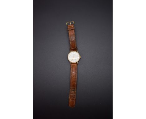 A 1950s Smiths De Luxe 9ct gold manual wind wristwatch,&nbsp;hallmark Birmingham 1951, 30mm, on leather strap. 