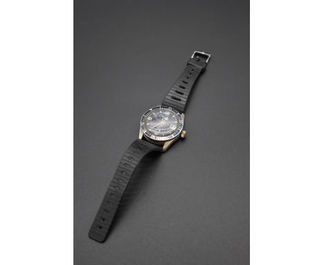 A vintage Trafalgar Diver 36mm manual wind wristwatch, on rubber strap. 