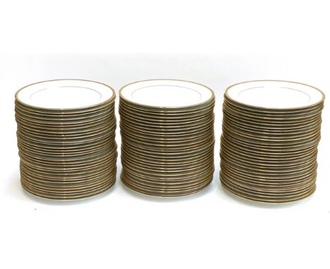 Catering interest: a large lot of 138 'Charter Club Home Grand Buffet Gold' dinner plates with gilt rim decoration, each 29cm