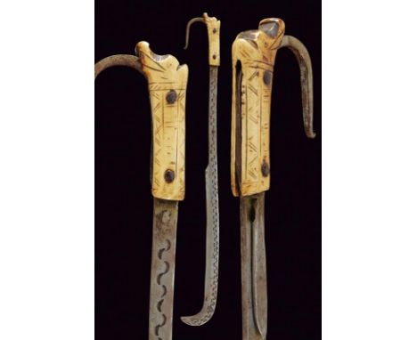 dating: 18th Century provenance: Piedmont, Curved, singled-edged blade, with hook-tip. Front part chiselled with two rows of 