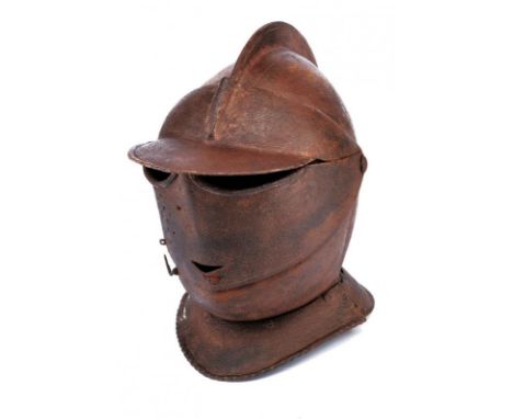 dating: 19th Century provenance: Europe, Heavy, iron structure, with skull in one piece, with low comb. Raisable brim, ventai
