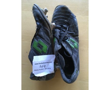 Tony Cottee 200th Goal Football Boots: The Lotto boots that Cottee wore whilst playing for Leicester on 3/4/99 at Tottenham. 