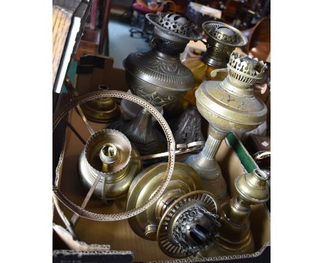 A Collection of Various Victorian Oil Lamps, Oil Lamp Parts etc 
