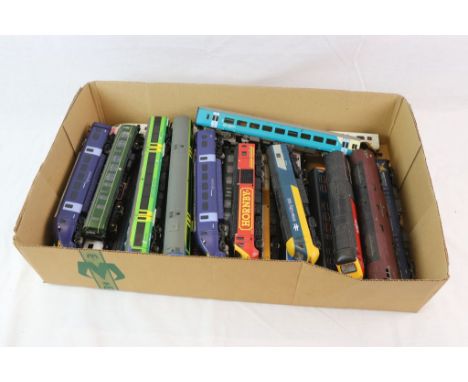 Collection of OO gauge engines, power cars and DMU sets to include Hornby, Lima and Bachmann