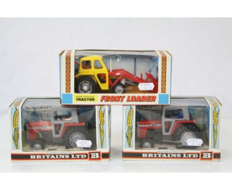 Three boxed Britains tractors to include 9572 Front Loader Massey Ferguson Tractor and 2 x 9522 Massey Ferguson models, unope