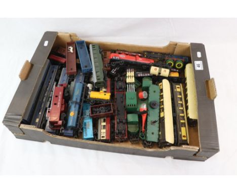 40 OO gauge items of rolling stock to include Triang, Hornby and Lima featuring Triang Battle Space x 3, wagons and coaches