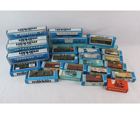 34 Boxed Marklin HO scale items of rolling stock to include 4066 x 4, 4411 x 4, 4052 x 2, 4053 x 2, 4101 x 2, 4100 x 2, 4618 