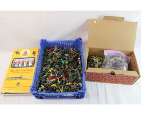 Quantity of plastic figures to include Lone Star, Crescent and unmarked examples, plus a boxed The Salvation Army 20 piece fi