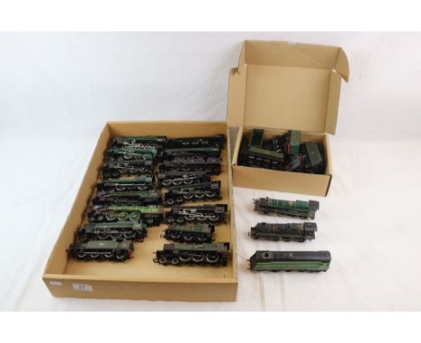 19 OO gauge locomotives to include Hornby Albert Hall, Bachmann Blue Peter, Bachmann Tornado, Hornby Clovelly, Hornby Windsor