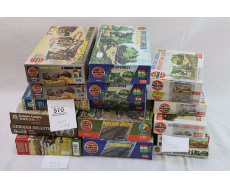 17 boxed Military model kits to include 13 x Airfix featuring 9 x 1:72 to include 01309, 02314, 01309 (x5), 03383 (x2), 2 x H