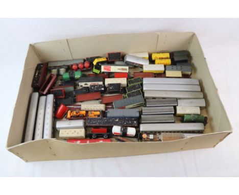 Collection of approximately 65 continental OO / HO gauge items of rolling stock to include Marklin, Lima, and Jouef