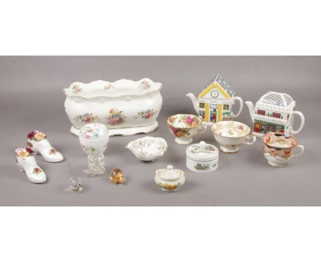 A collection of mainly ceramic's, Aynsley, Wade, Wedgwood examples, trinkets, teapots, planter etc  