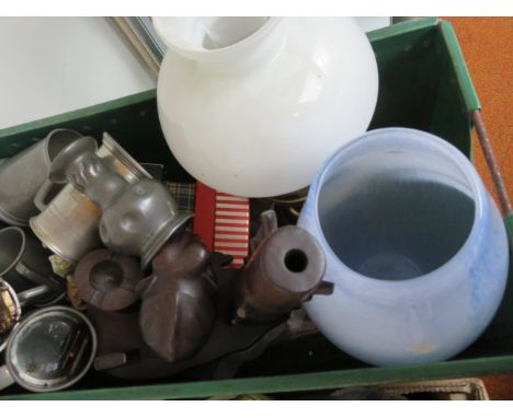 A good quality mix box to include an oil lamp