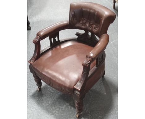 Button back elbow chair 