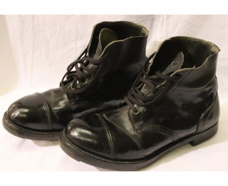 Pair of British military issue boots, UK size 9. P&amp;P Group 2 (£18+VAT for the first lot and £3+VAT for subsequent lots) 