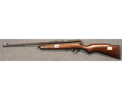 QB78 22 Co2 powered air rifle. P&amp;P Group 3 (£25+VAT for the first lot and £5+VAT for subsequent lots) 