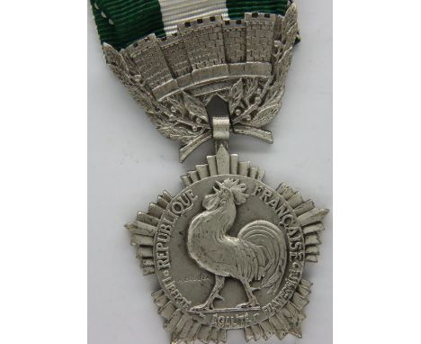 French Republic Civil Order. P&amp;P Group 1 (£14+VAT for the first lot and £1+VAT for subsequent lots) 