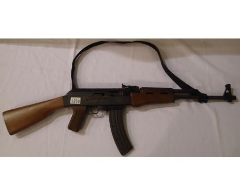 Jaeger inert AK-47 assault rifle. P&amp;P Group 3 (£25+VAT for the first lot and £5+VAT for subsequent lots) 